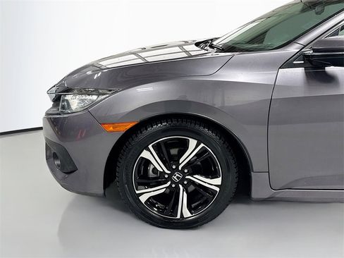 Used 2017 Honda Civic Touring image 11