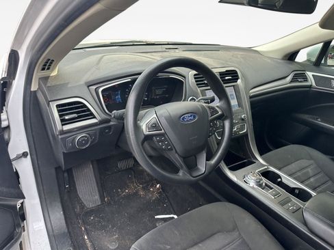 Used 2020 Ford Fusion SE FWD image 11