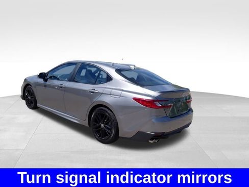 Used 2025 Toyota Camry SE FWD image 16