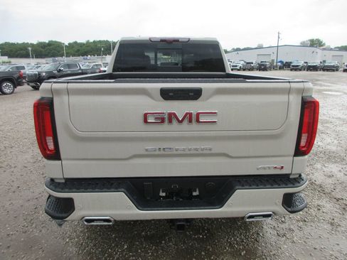 New 2026 GMC Sierra 1500 AT4 w/ AT4 Premium Package AWD/4WD image 5