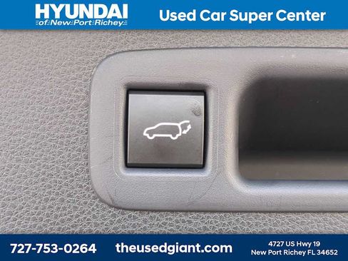 Used 2023 Toyota Highlander XSE AWD/4WD image 12