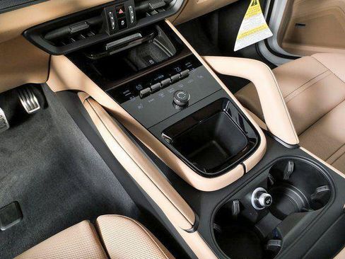 New 2026 Porsche Cayenne S AWD/4WD image 18