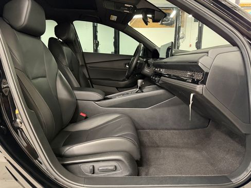 Used 2025 Honda Accord Sport image 24
