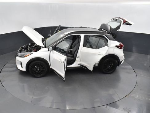 Used 2023 Nissan Kicks SR w/ SR Premium Package image 54