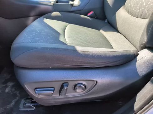 Used 2023 Toyota RAV4 XLE image 15