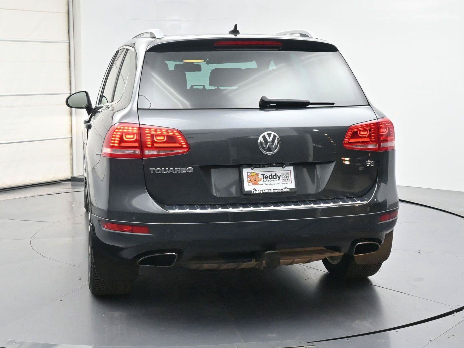 Used 2014 Volkswagen Touareg Executive AWD/4WD image 24