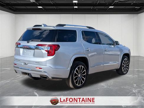 Used 2020 GMC Acadia Denali image 5