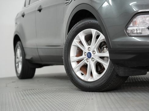 Used 2018 Ford Escape SE image 18