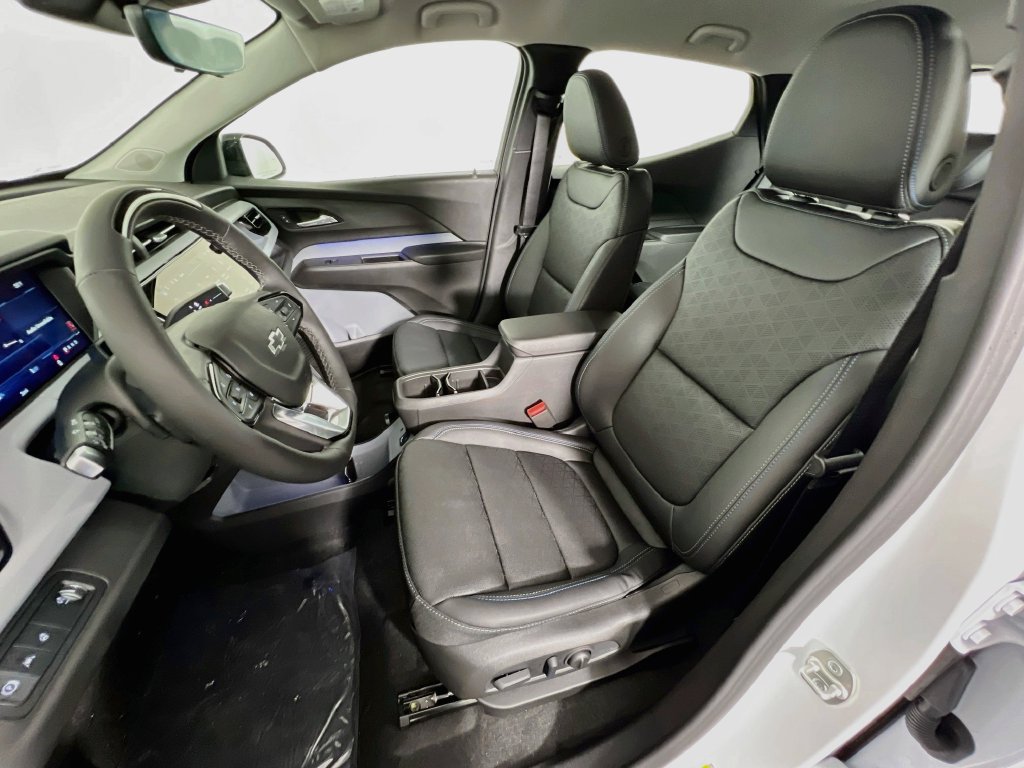 New 2027 Chevrolet Bolt LT w/ Super Cruise Package FWD image 21