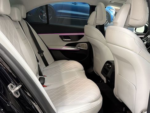 Used 2024 Mercedes-Benz E 350 4MATIC Sedan image 31