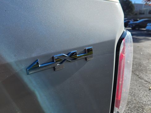 Used 2016 GMC Canyon SLT w/ Driver Alert Package image 17