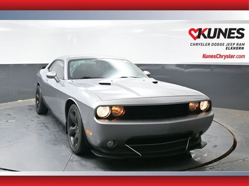 Used 2014 Dodge Challenger SXT w/ Super Sport Group (SS/T) RWD image 1
