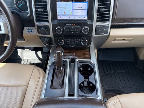 Used 2019 Ford F150 Lariat AWD/4WD image 18