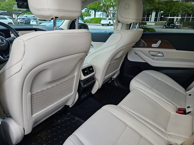 Used 2026 Mercedes-Benz GLS 450 4MATIC image 36