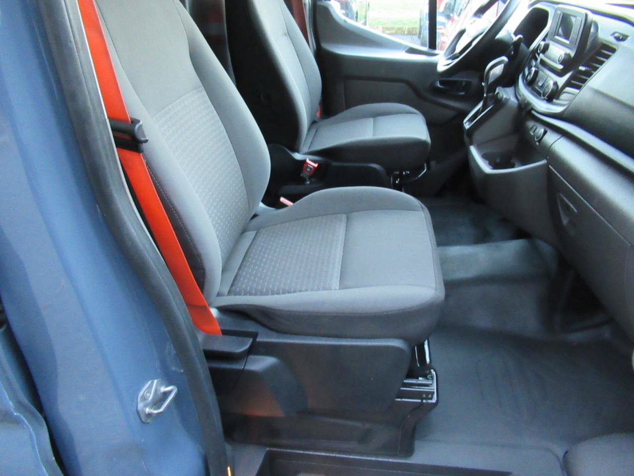 Used 2020 Ford Transit 250 148 High Roof Extended RWD image 11