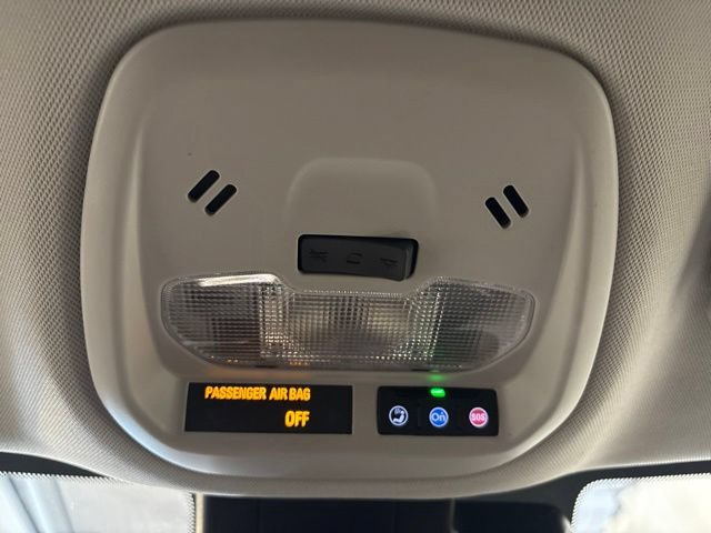 Used 2025 Chevrolet Trax LT FWD image 23