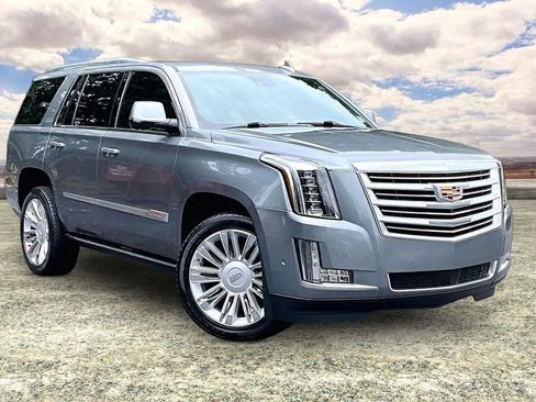 Used 2020 Cadillac Escalade Platinum RWD image 1