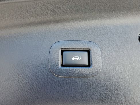 Used 2019 INFINITI QX80 Luxe image 9