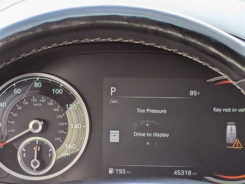 Used 2023 Genesis G80 2.5T image 24