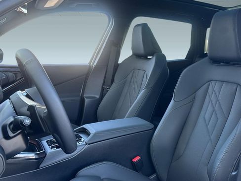 Used 2025 BMW X3 xDrive30i w/ Convenience Package image 22