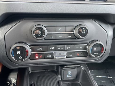 New 2025 Ford Bronco Big Bend image 11