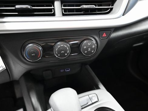 Used 2024 Chevrolet Trax LS image 18