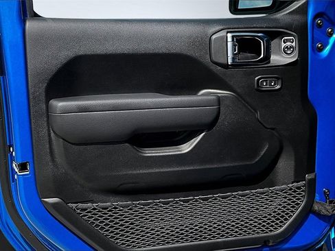 New 2025 Jeep Wrangler Sport S image 30