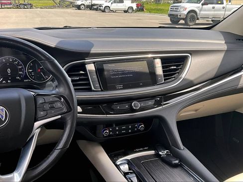 Used 2022 Buick Enclave Avenir w/ Avenir Technology Package AWD/4WD image 6