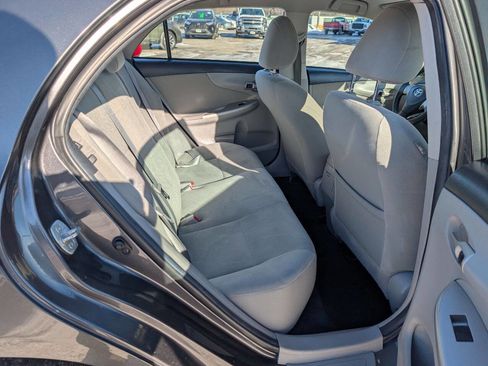 Used 2012 Toyota Corolla LE image 12