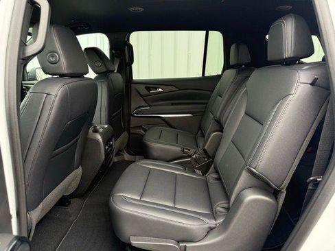 New 2026 Chevrolet Traverse LT FWD image 6