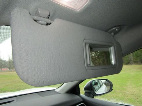 Used 2022 Toyota Camry LE image 38