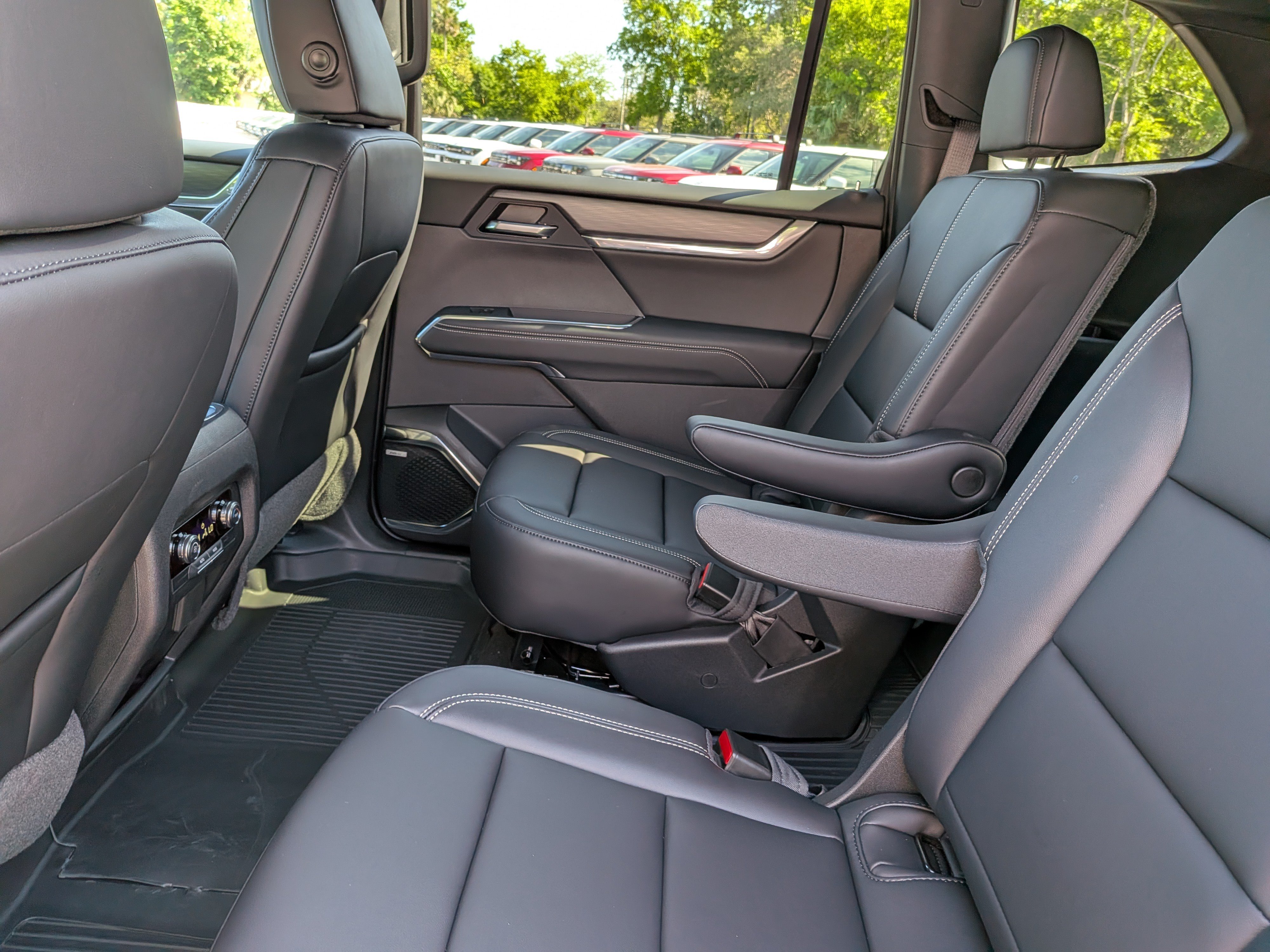 New 2026 GMC Acadia Elevation w/ Elevation Premium Package FWD image 16