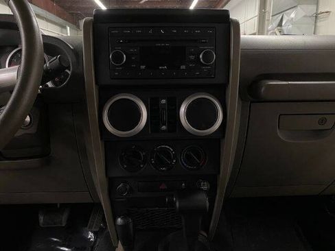 Used 2010 Jeep Wrangler Unlimited Sahara w/ Dual Top Group image 21