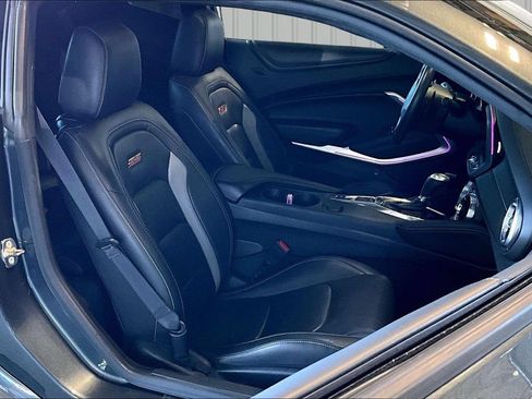 Used 2018 Chevrolet Camaro SS RWD image 17