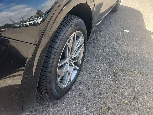 Used 2025 Genesis GV70 2.5T AWD/4WD image 15