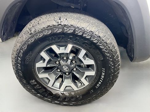 Used 2023 Toyota Tacoma TRD Off-Road image 13