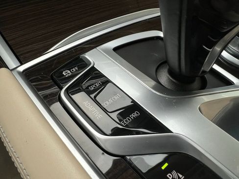 Used 2016 BMW 740i image 74