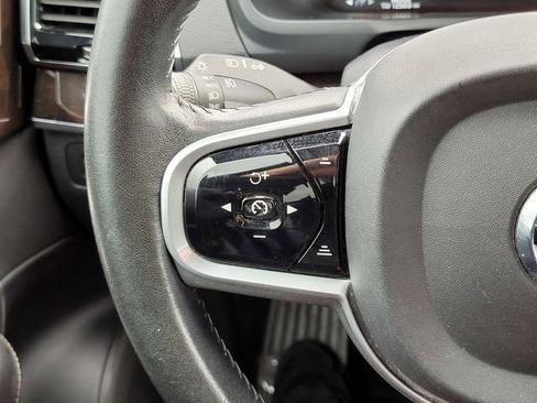 Used 2017 Volvo XC90 T6 Momentum w/ Vision Package image 26