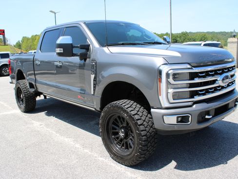 Used 2024 Ford F250 Platinum AWD/4WD image 4