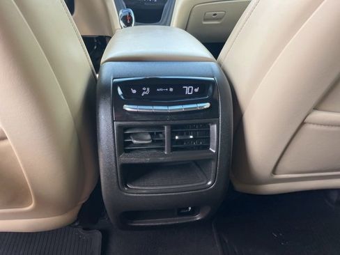 Used 2018 Cadillac XT5 Premium Luxury w/ Driver Assist Package image 37