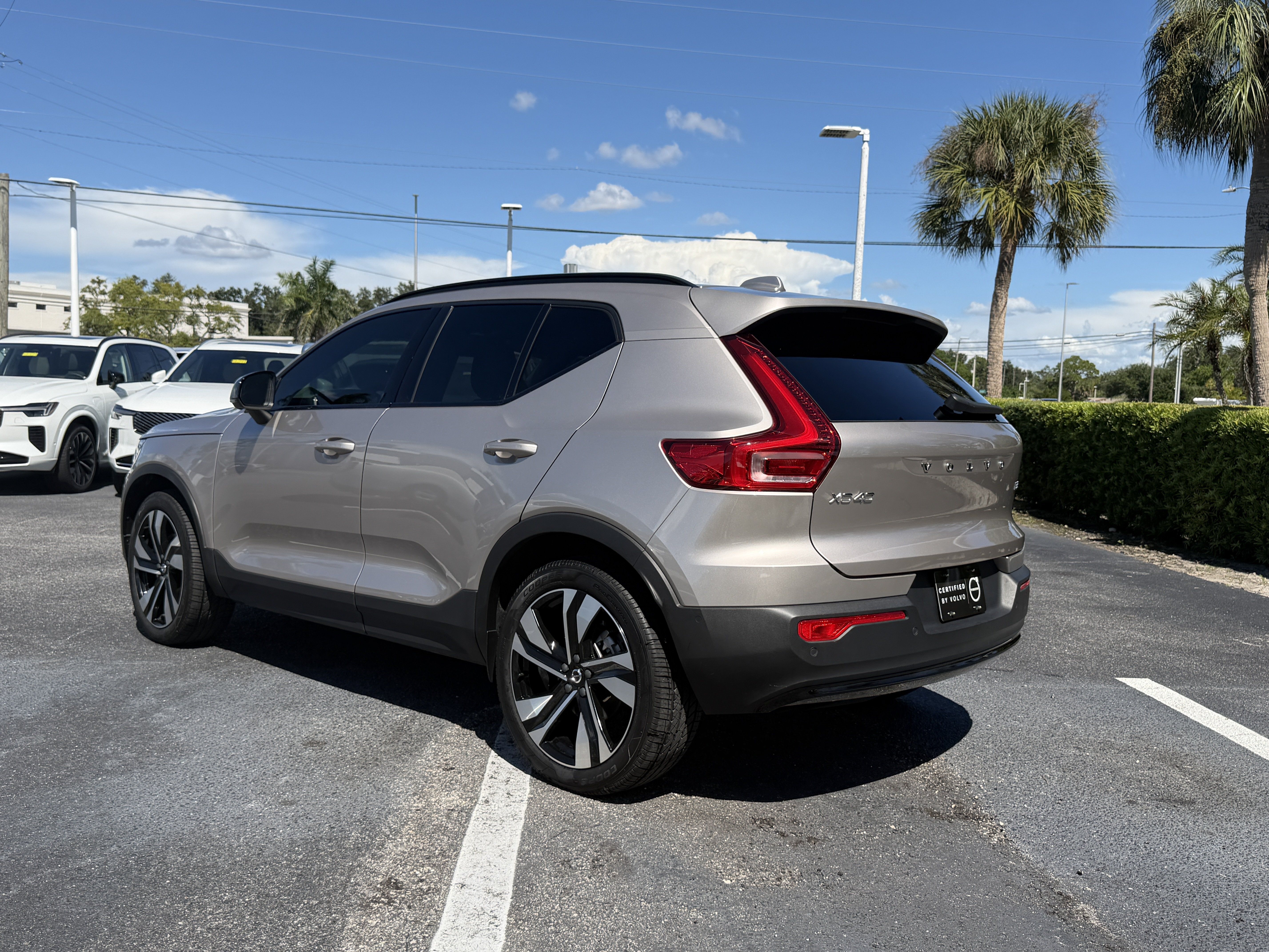 Certified 2024 Volvo XC40 B5 Plus w/ Protection Package Premier AWD/4WD image 5