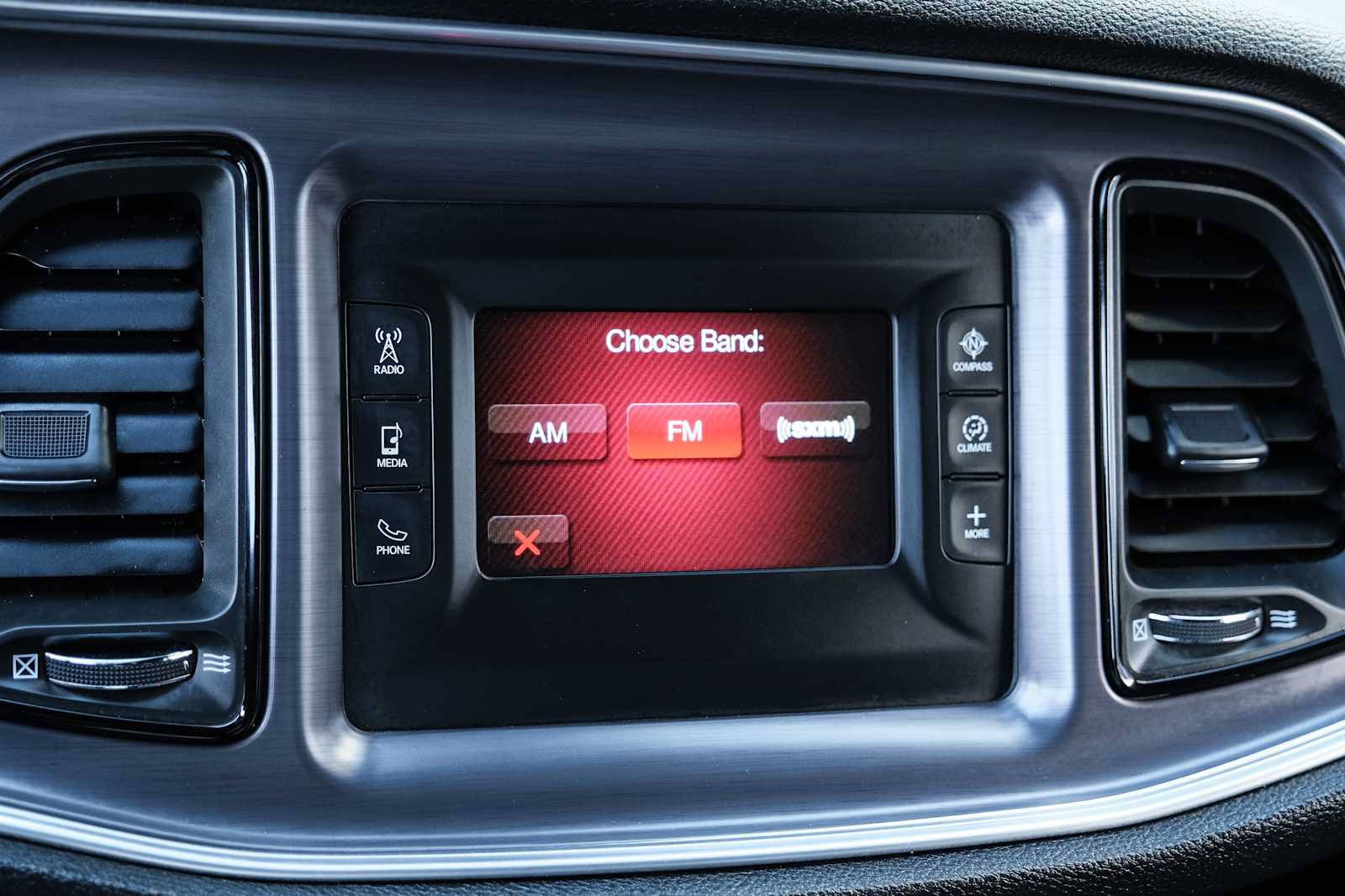 Used 2016 Dodge Challenger R/T w/ Driver Convenience Group RWD image 39