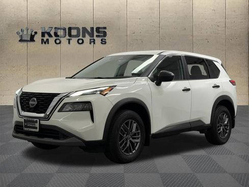 Used 2023 Nissan Rogue S AWD/4WD image 1
