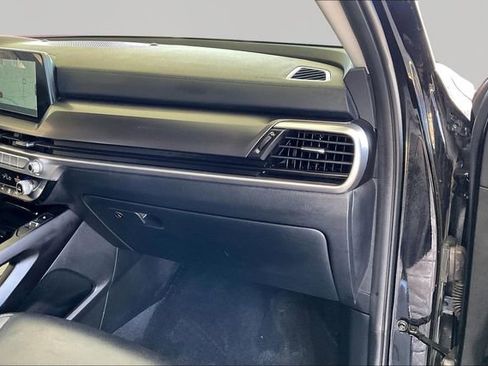 Used 2025 Kia Telluride S image 19