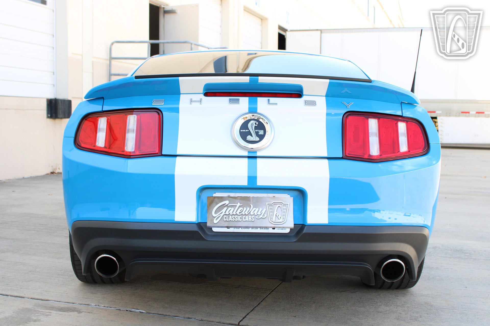 Used 2010 Ford Mustang Shelby GT500 RWD image 27