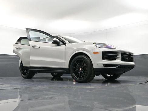 New 2026 Porsche Cayenne Coupe AWD/4WD image 38