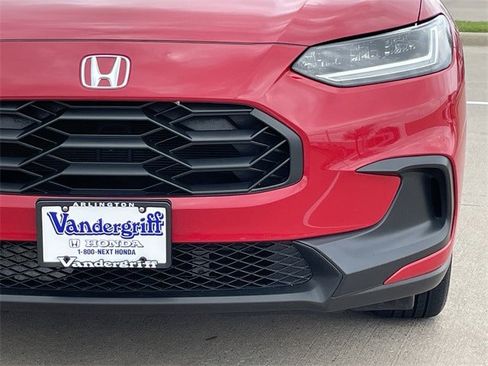 Certified 2025 Honda HR-V Sport image 8