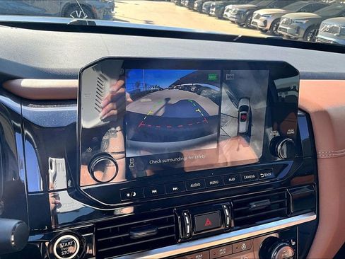 Used 2024 Nissan Pathfinder Platinum w/ Cargo Package image 26