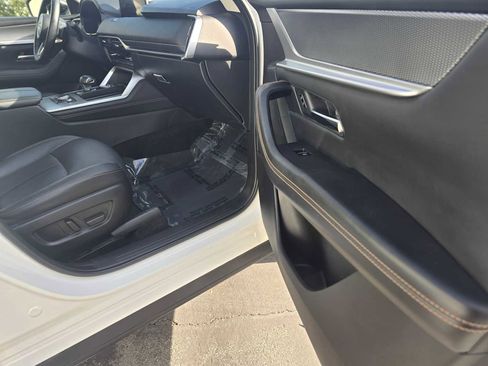 Used 2025 MAZDA CX-90 3.3 Turbo w/ Premium Sport Pkg image 10