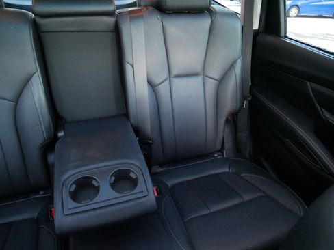 Used 2023 Subaru Ascent Limited w/ Technology Package image 13